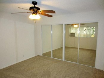 1301 Havenhurst unfurnished bedroom with air conditioning and ceiling fan